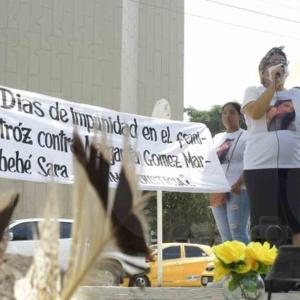 La mamá de Margarita Gómez protagonizó un plantón en la tarde de este miércoles para pedir justicia