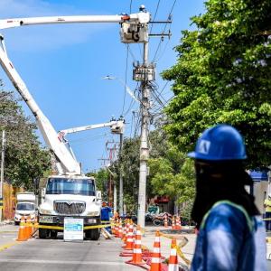 Aspecto de una jornada laboral de Air-e en la ciudad de Barranquilla.