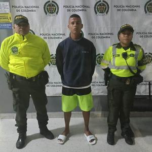 En su contra, había una orden de captura por el delito de hurto calificado agravado.