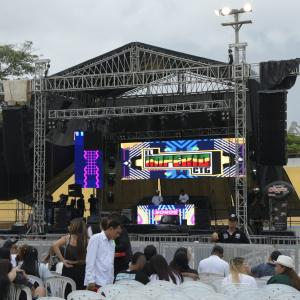 Al evento asisten cientos de personas en el sur de Barranquilla