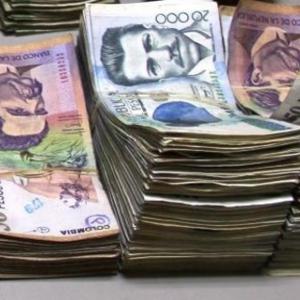 Los delincuentes se llevaron otros objetos, pero el dinero permaneció intacto.