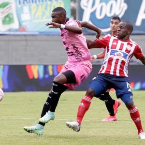 Junior perdió 2-0 en su visita a Envigado, que revive sus posibilidades de meterse en el cuadrangular final. 