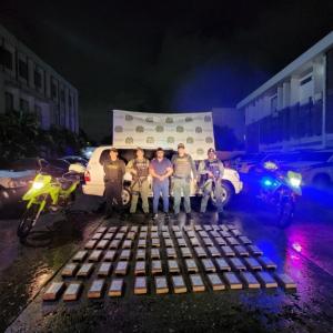 Capturado con agentes. 