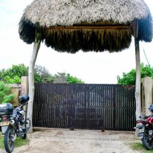 Entrada de la finca en la que se presentó la balacera