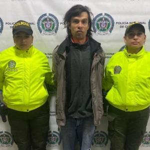 Capturado con agentes. 