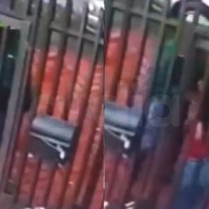 Las víctimas del delincuentes fueron amedrantadas por un grupo que se movilizaba en solitario sobre una motocicleta negra