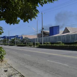 aspecto de la vía 40 bloqueada por el incendio