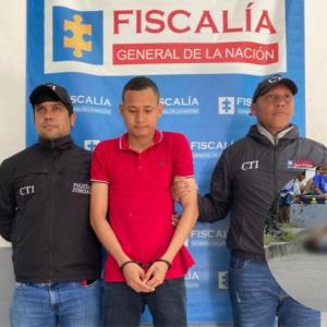 Capturado con agentes / imágenes del cadáver