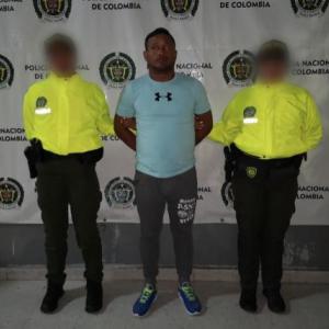 El sujeto engañaba a mujeres y después las intimidaba con arma de fuego
