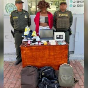 Capturada con agentes. 