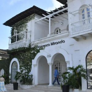  Sede de diseñadora Francesca Miranda. 