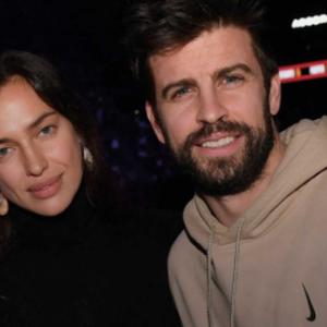 El exfutbolista compartió un momento bajo la mirada de varias personalidades en un juego de NBA