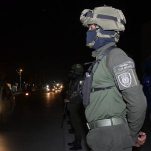 Soldados de la Segunda Brigada del Ejército en las calles de Barranquilla. 