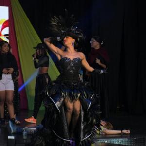 La reina Natalia lucirá el vestido ‘Burlesque de una viuda’.