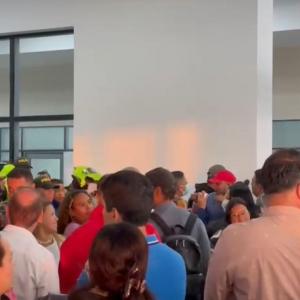 Aeropuerto Ernesto Cortissoz. 