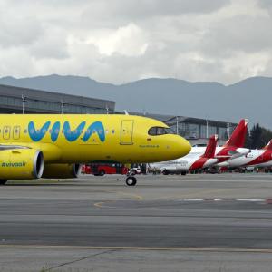 Avión VIVA AIR. 
