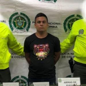 Capturado con agentes. 