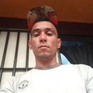 El hombre incineró su colchoneta y esto propagó las llamas inmediatamente. 