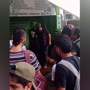 Aspecto de la captura de uno de los criminales golpeados