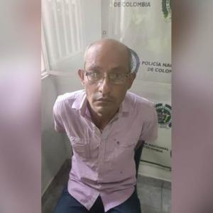 El hombre se comunicó con la madre de la menor para comunicarle su crimen. 