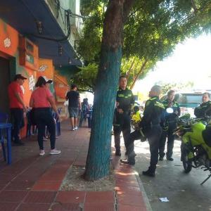 Hasta el lugar llegó la Policía Metropolitana de Barranquilla para monitorear el caso.