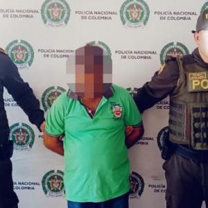 El hombre estuvo a punto de ser violentado por vecinos. 