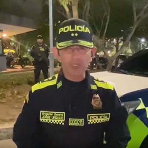 El comandante de la Policía de Barranquilla, Jorge Urquijo, en medio de su reacción a lo sucedido.