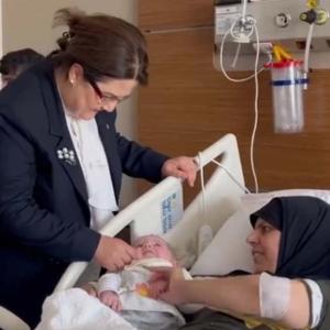 La mujer fue llevada a un centro médico tras su rescate