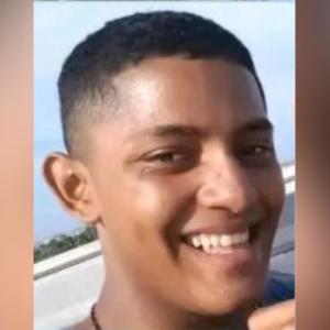 La víctima murió en el lugar de los hechos. 