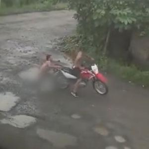 Las imágenes fueron grabadas desde la ventana de una vivienda. 