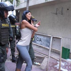 Alias la madame durante su traslado a una cárcel en Tolima