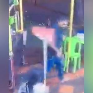 El momento del escobazo