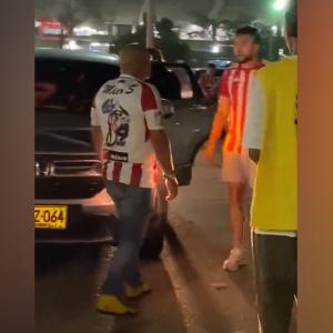 Aspecto del enfrentamiento entre los hinchas del equipo