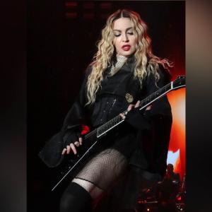 Madonna durante una gira internacional