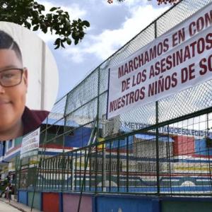 Compañeros, familiares y amigos hicieron una manifestación en rechazo a lo ocurrido.