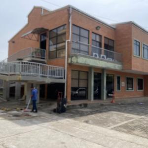 Imagen de contexto de Medicina Legal, lugar al que fue conducido el cuerpo sin vida del hoy occiso. 