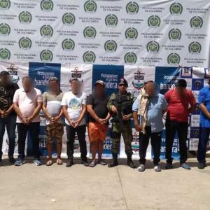 Los miembros de la organización criminal en el momento de su detención