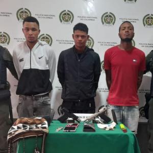 Los tres sujetos capturados por las autoridades