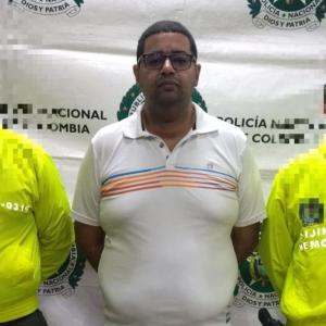 El sujeto capturado por las autoridades con fines de extradición