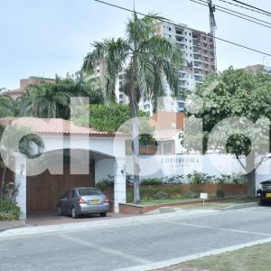 Fachada del conjunto en el que actualmente vive Nicolás, el hijo de Gustavo Petro, en la ciudad de Barranquilla