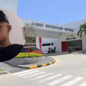 Aspecto del centro médico al que fue conducido el hombre baleado, quien posteriormente murió