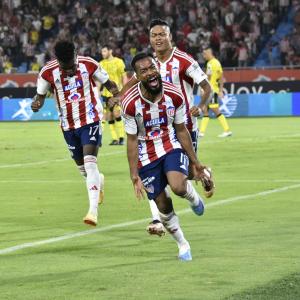 Luis 'Cariaco' González celebra el gol que le dio el triunfo a Junior en su partido por el primer semestre