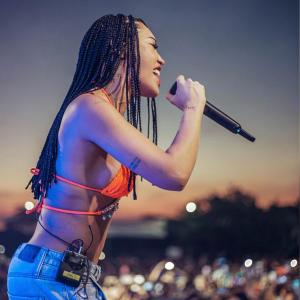 La cantante en una de sus presentaciones por la costa Caribe