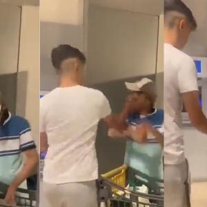 El momento del golpe y cuando el anciano se desploma por el fuerte impacto