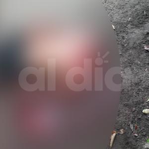 El hombre víctima en los hechos. Imagen censurada para proteger a público de sensibilidades