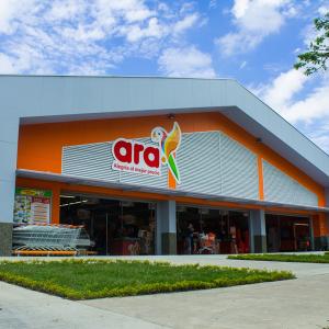 Fachada de una tienda Ara ubicada en la ciudad de Barranquilla