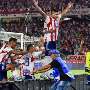 Gabriel Fuentes celebra uno de sus goles en los cuadrangulares