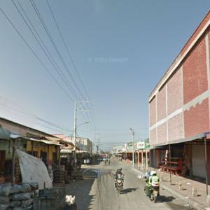 Imagen de contexto de una de las calles de la plaza del pescao