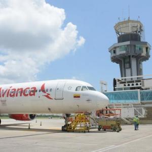 Avión de Avianca en la terminal barranquillera