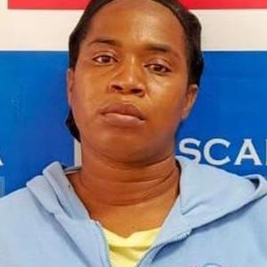 La alerta surgió cuando la hija menor de la pareja regresó del colegio y notó la ausencia de sus padres